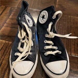 Black velvet converse